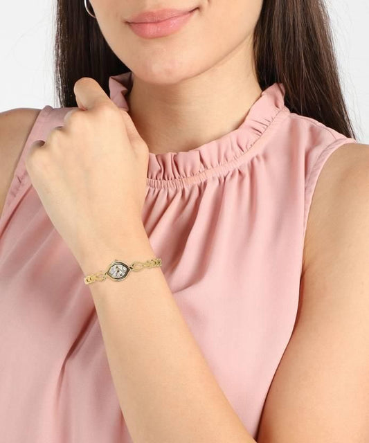 Titan Analog Silver Dial Women's Watch Accessories